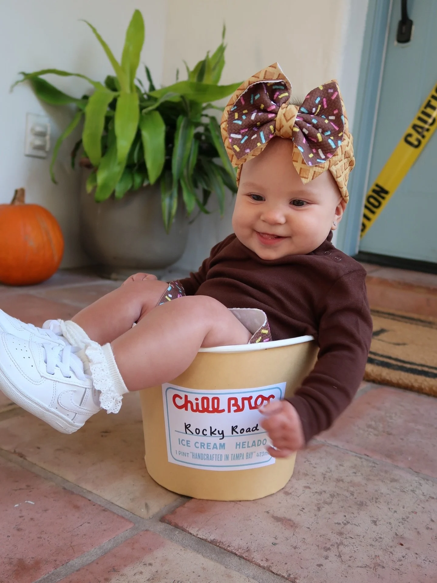 The cutest scoop yet! 🍨 I think @keelylawson__ @lawson47 &amp; Rocky won Halloween!