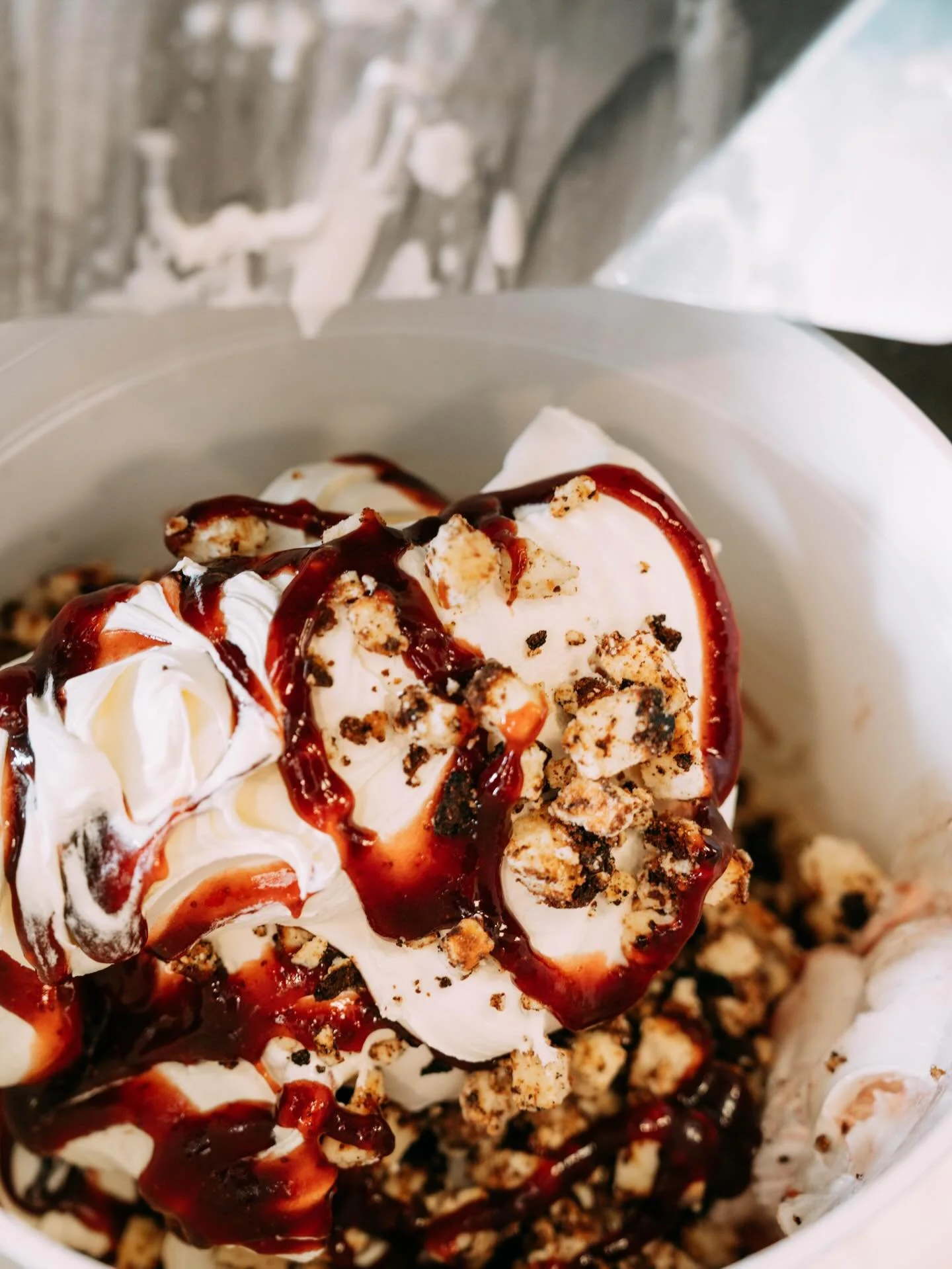 Strawberry Basque Cheesecake 🍓
Velvety mascarpone ice cream forms the base, rich and smooth, layered with generous cubes of deeply caramelized Basque-style cheesecake. Each scoop is finished with a bright, house-made strawberry balsamic jam, swirled