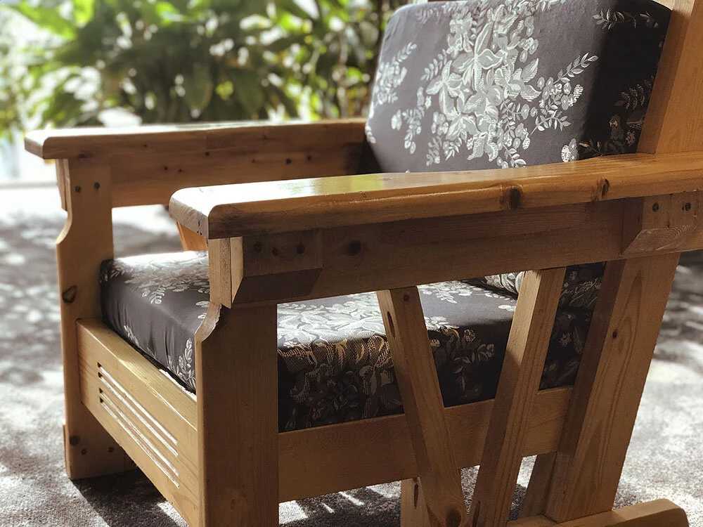chair 1.jpg