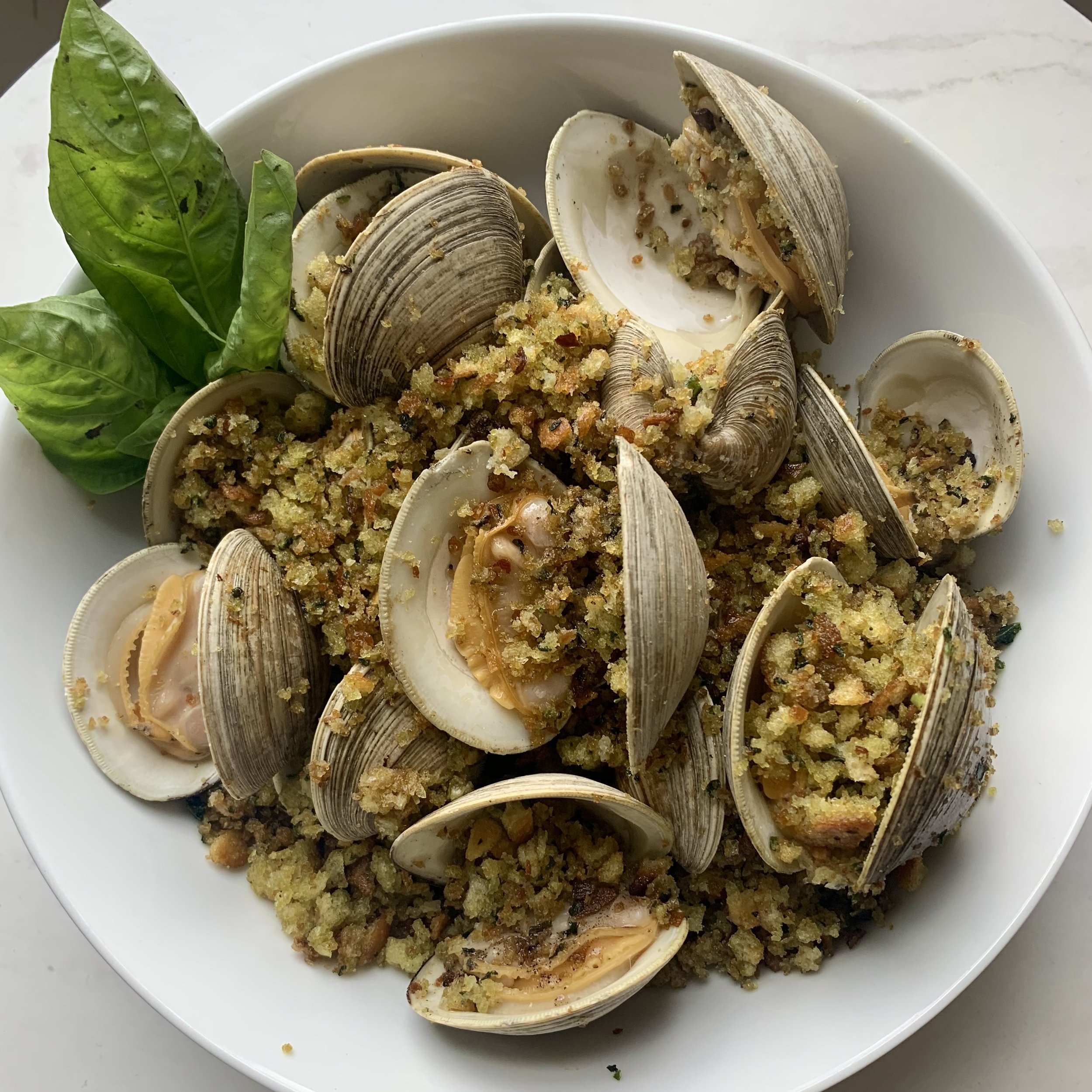 Steamed Clams with Breadcrumbs