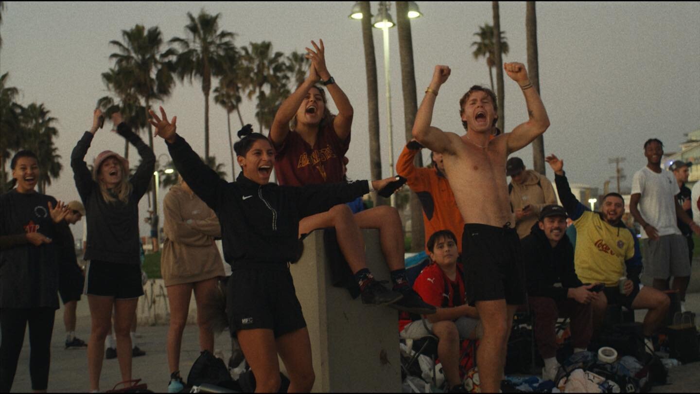 NEW NEW NEW! Incredible documentary about the Venice Beach Football Club, directed by @stanleykush

Full film available on our website.

Also on @nowness ! 

CREW

DIRECTOR - Stanley Brock @stanleykush
DOP - Joseph Loeffler
Editor - Joseph Bolger @jo