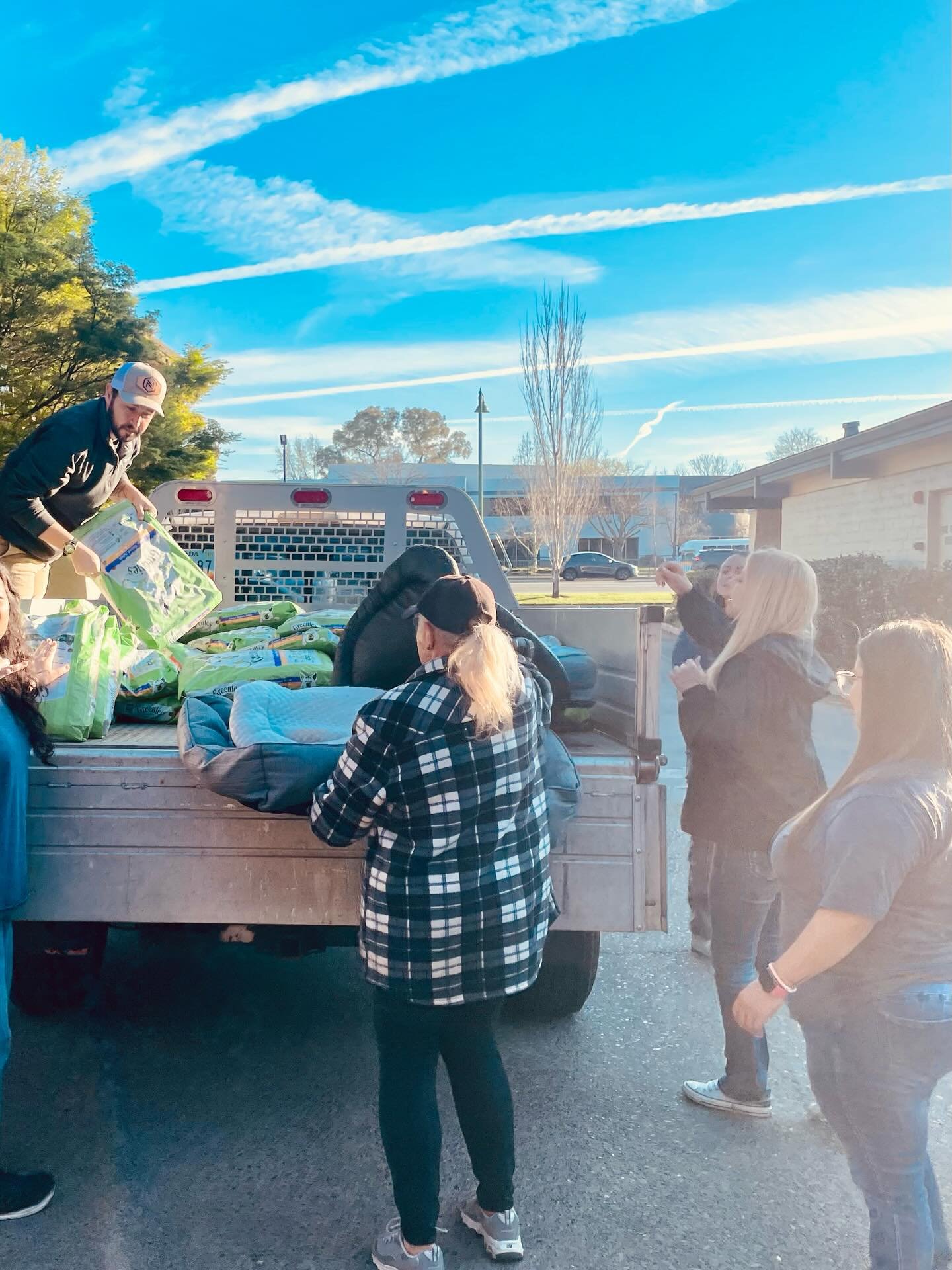 Thank to our generous non-profit that brings us dogfood on a regular basis. This time she also brought us dog crates and some dog beds. It takes a village and we appreciate ours!