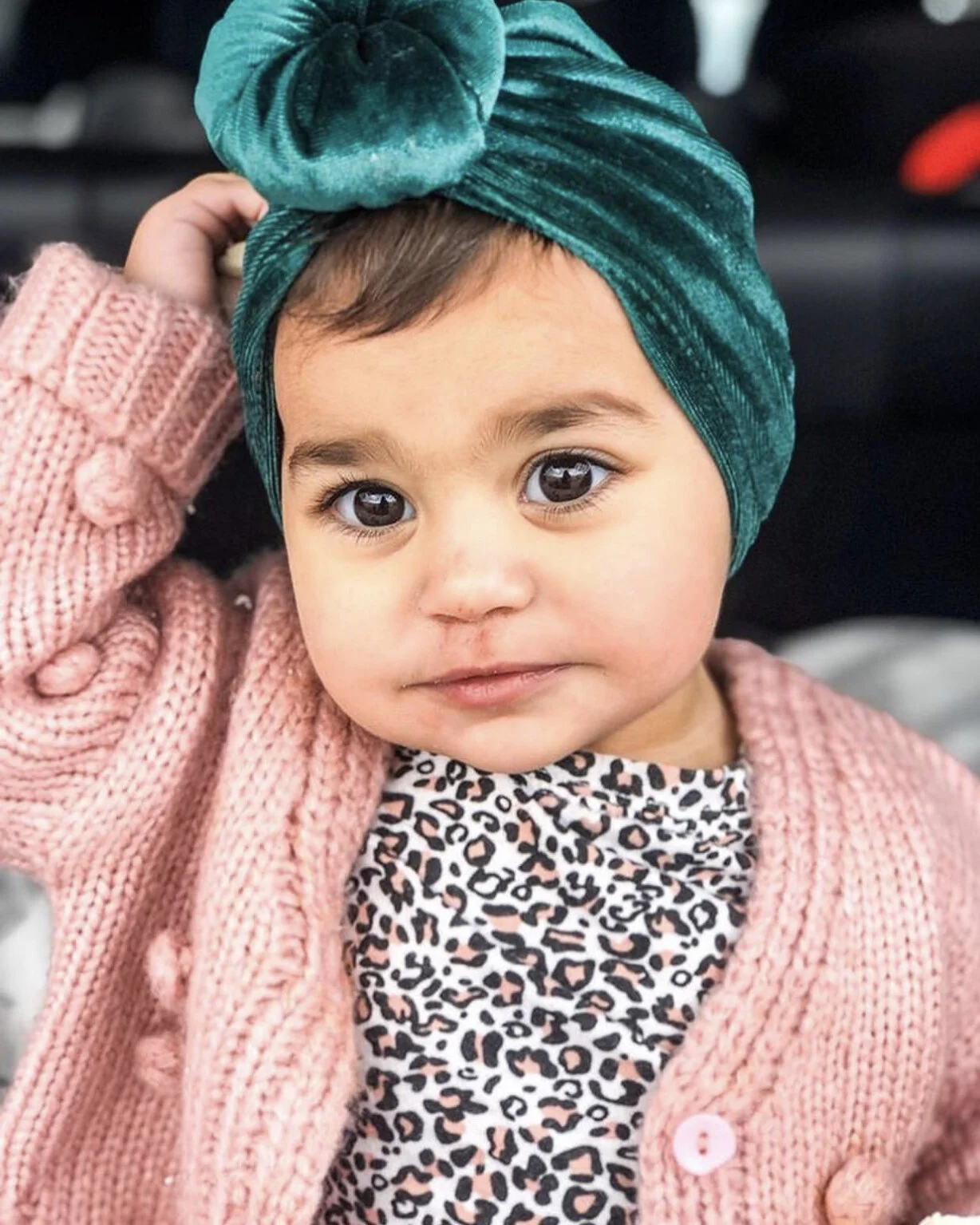 Evelyn is wearing our Cici cardigan! 💓