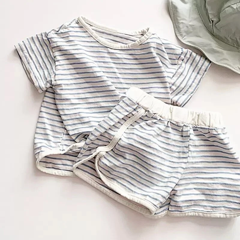 F4C2E7FD-27FB-4C28-8B17-9A40A3A01E5C