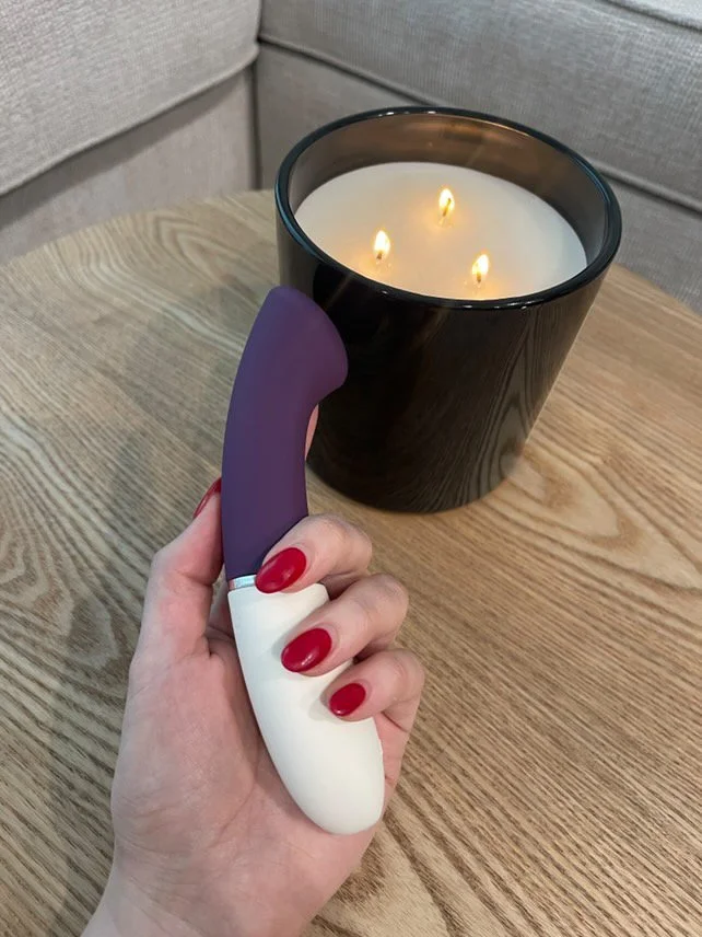 LELO Vibrator.JPG
