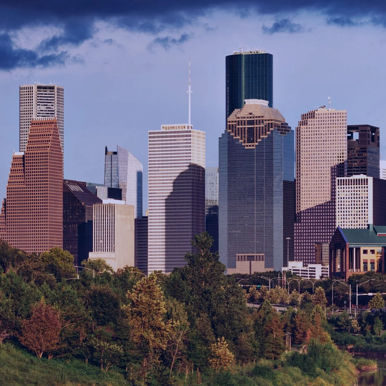 Downtown_Houston%2C_TX_Skyline_-_2018.jpg