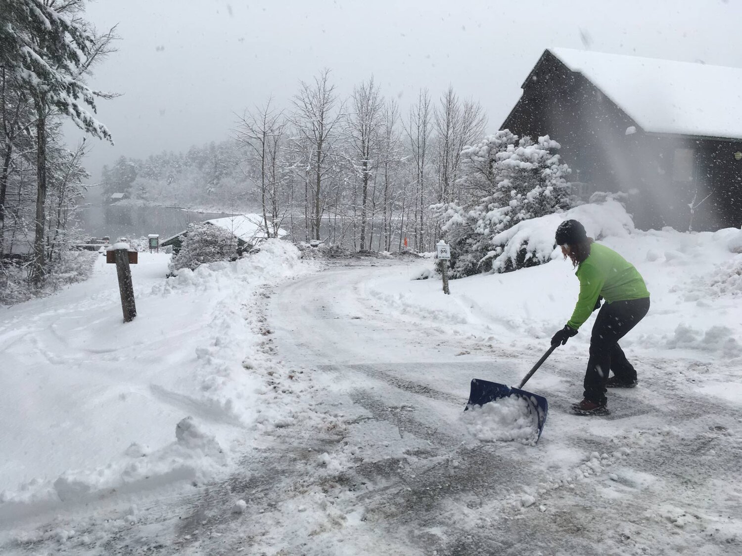 snow-removal-shoveling.jpg