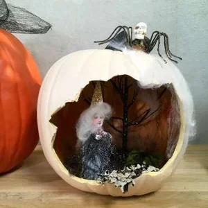Get Crafty This Spooky Season with Creativebug’s Halloween Classes!