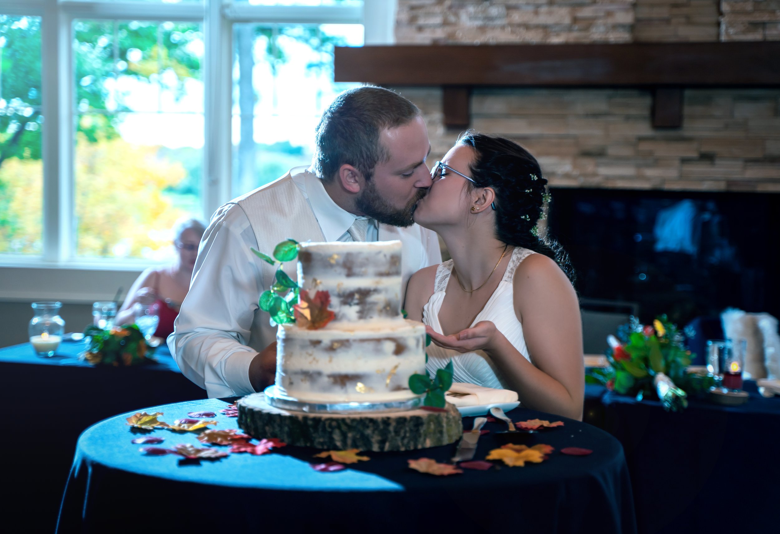 wedding photography at Oak Point Country Club in Brighton Michigan (26).jpg