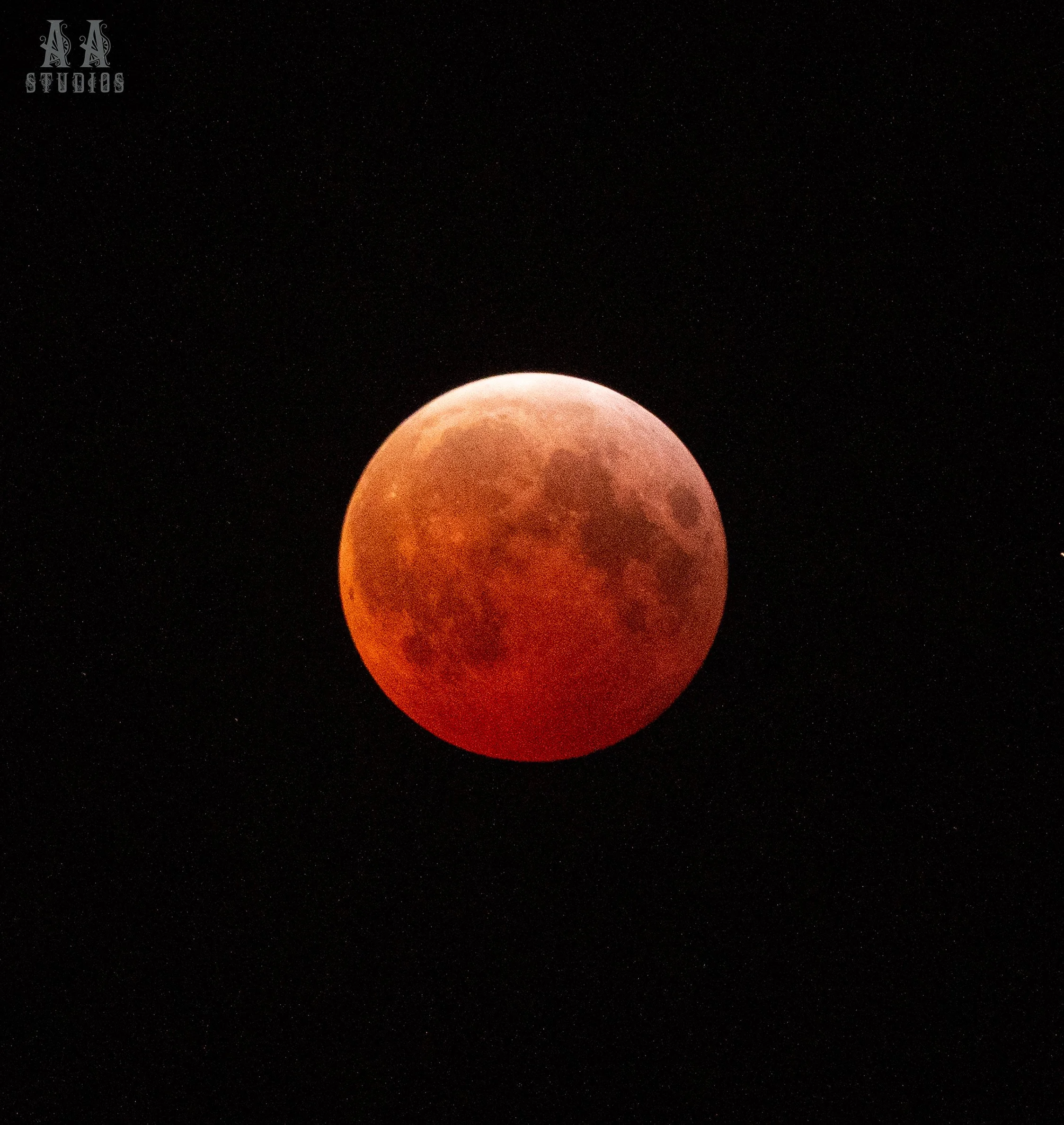 2025 total lunar eclipse over lansing michigan sky aa studios llc