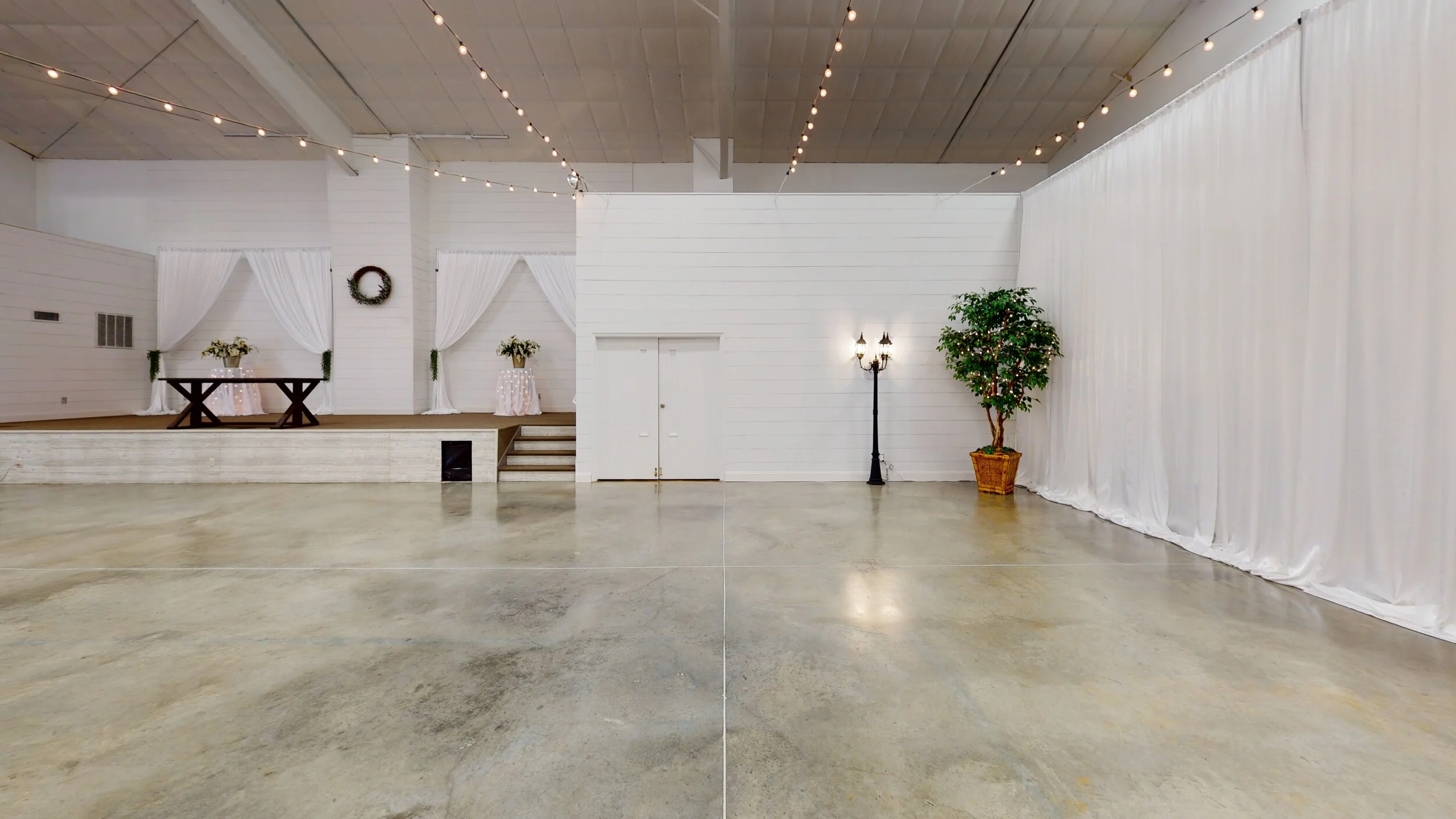 1_XbdrP7WyzyX-Garage.jpg