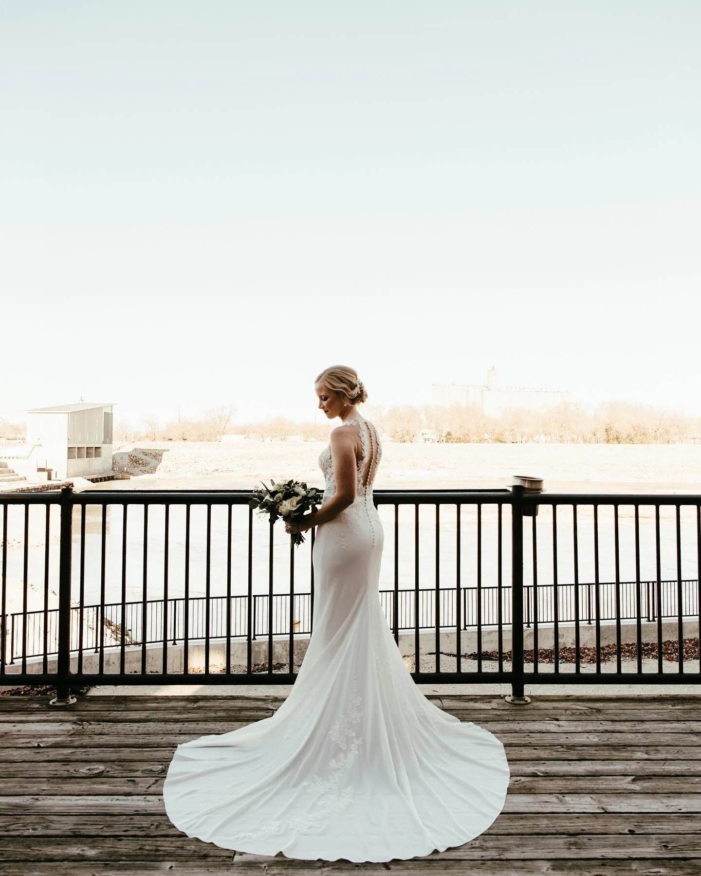 Cheers to 2022. May you be more forgiving, more fun, healthier, more prosperous, more adventurous, more nurturing. 🧡🌿