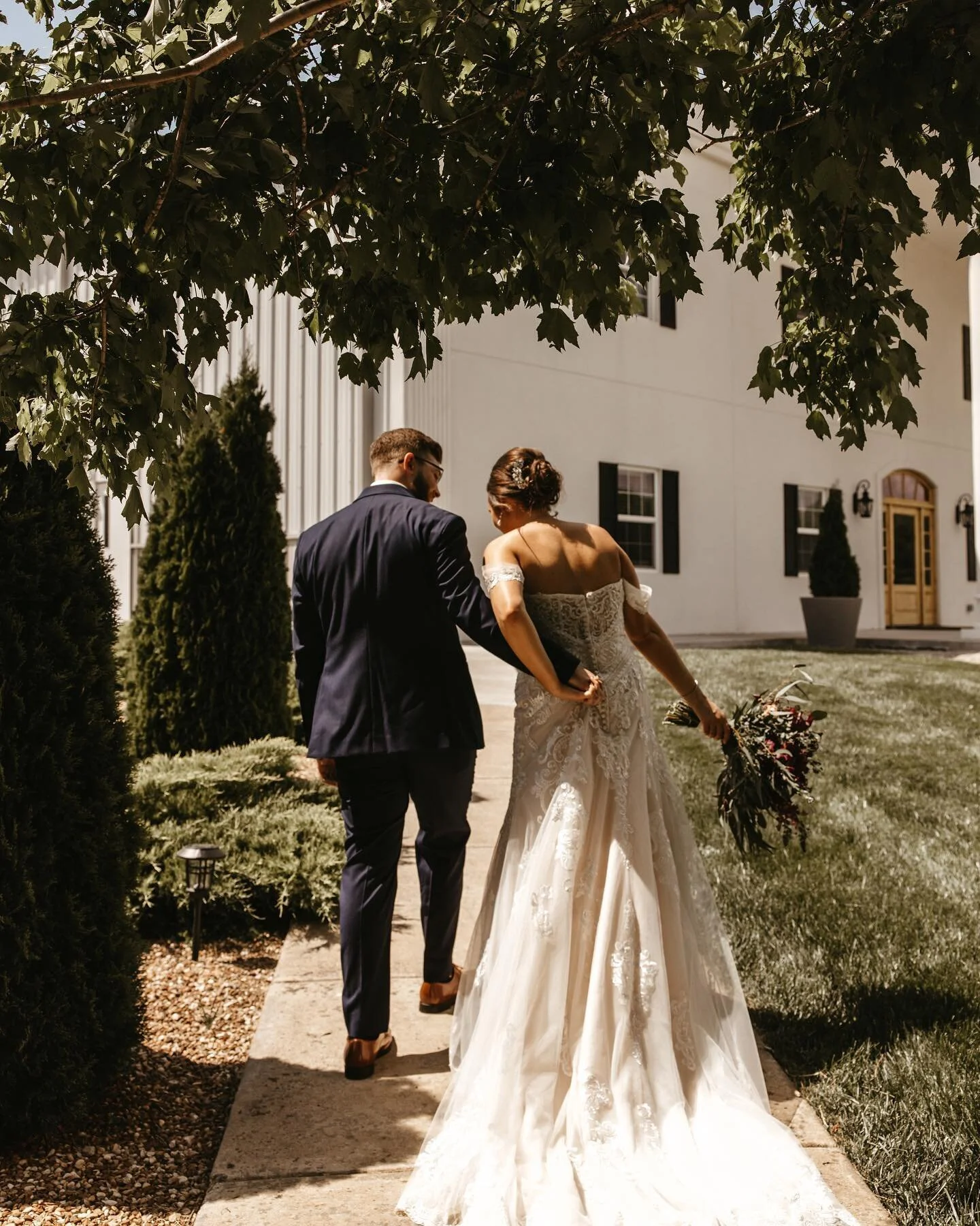 You know what&rsquo;s crazy? If you ask me whether I&rsquo;d take these temps over the snowy, ice cold winter, I&rsquo;d still choose this heat. 🤷&zwj;♀️😅 I will burn before I freeze!
Forever and ever. Amen. ❤️🔥