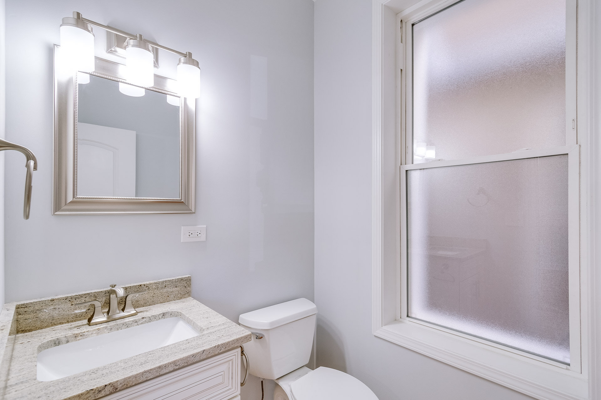 2452_N_Avers_Ave_Chicago_IL-0015-WEB.jpg