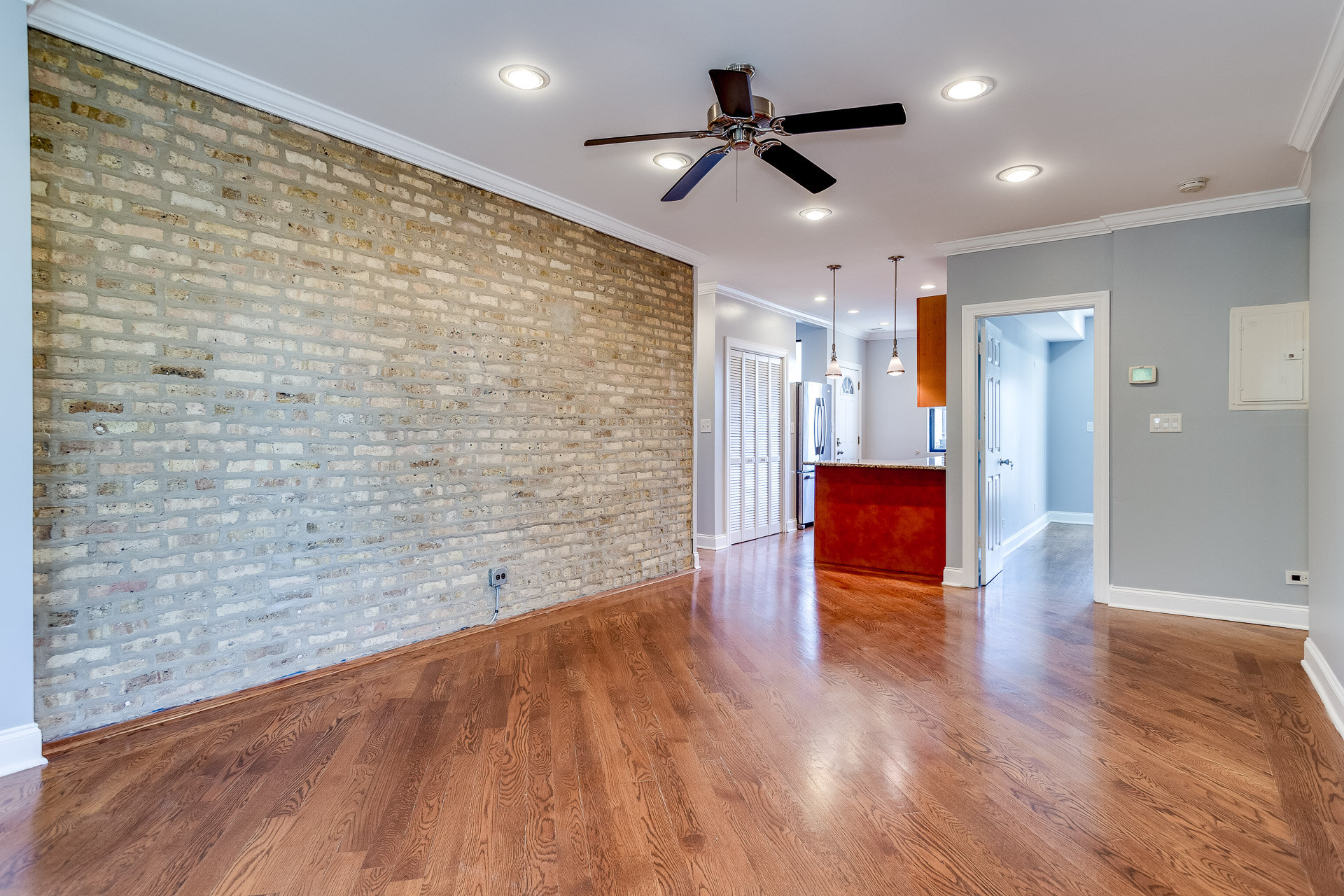 5702_N_Maplewood_Ave_Unit_2_Chicago_IL-0009-WEB.jpg
