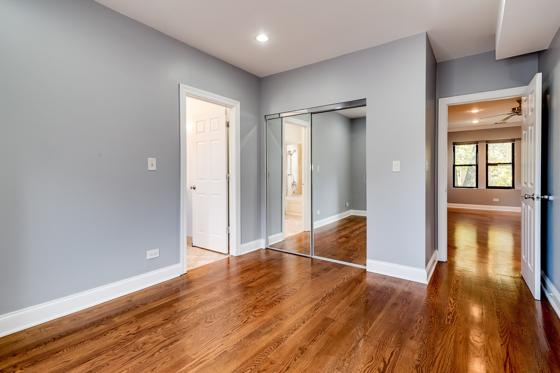 5702_N_Maplewood_Ave_Unit_2_Chicago_IL-0015-WEB.jpg