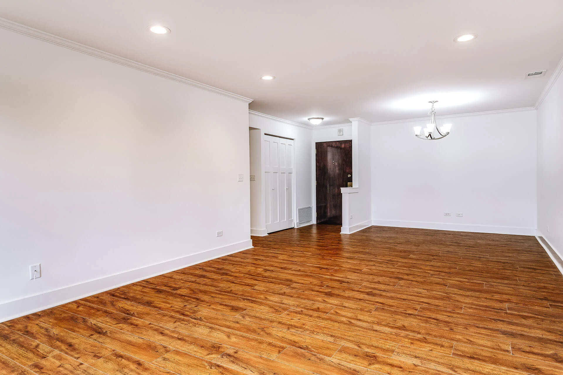 1400_N_Yarmouth_Pl_Unit_105_Mt_Prospect_IL-0006-WEB.jpg