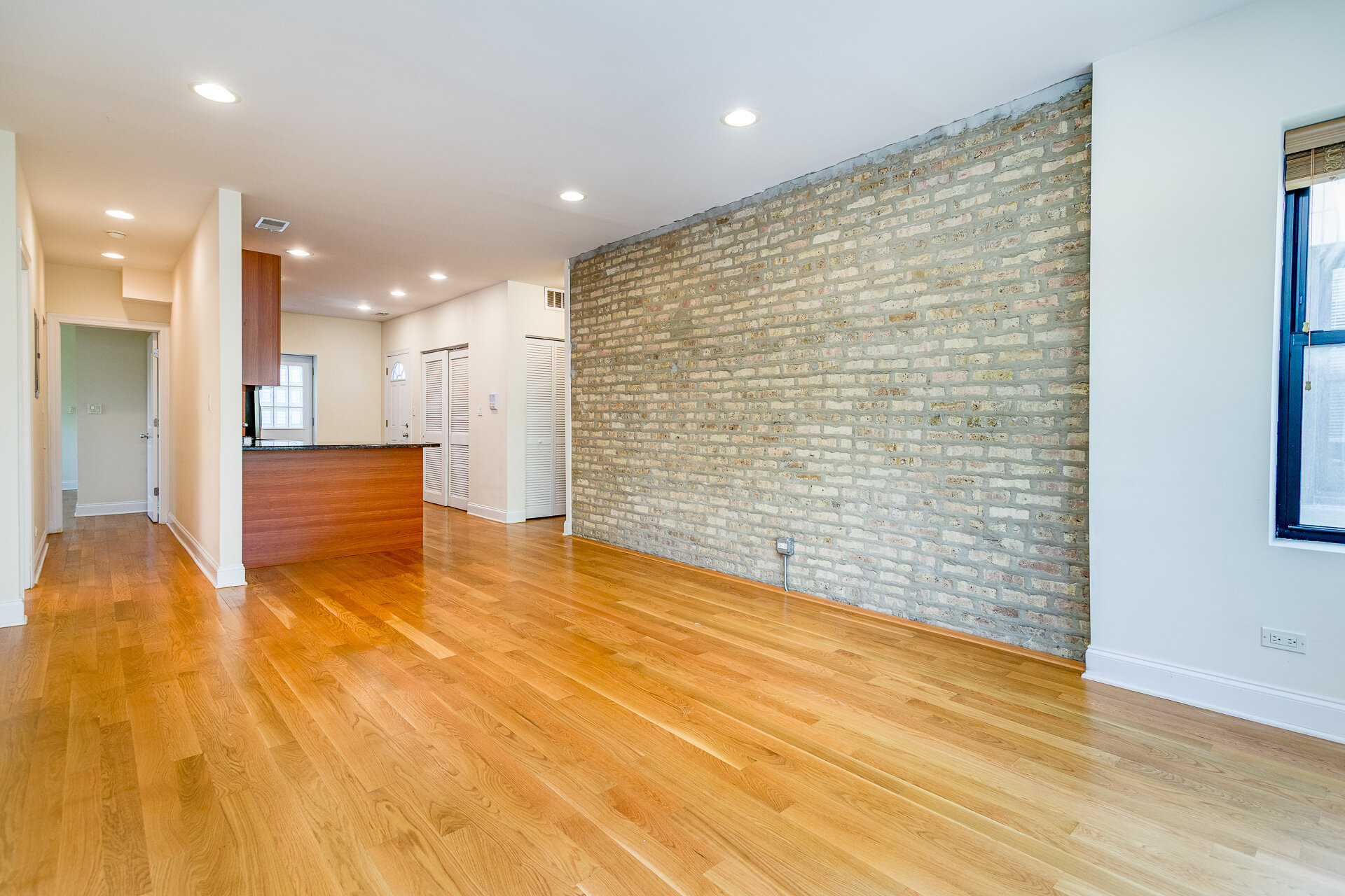 5700_N_Maplewood_Ave_Unit_2_Chicago_IL-0006.jpg