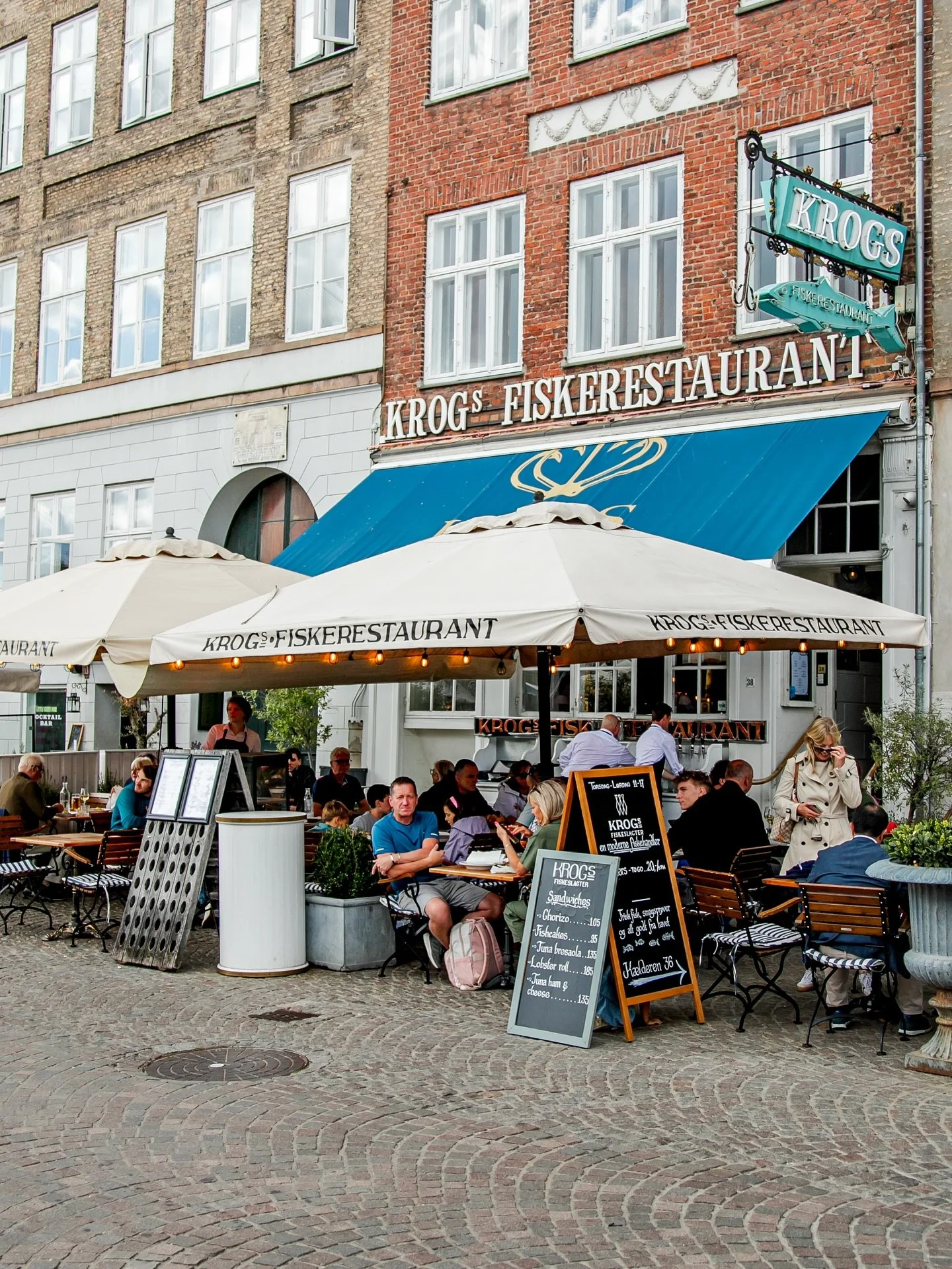 Krogs is currently closed due to kitchen renovations and will reopen on Wednesday, September 10th at 17:30 with new opening hours, Wednesday to Saturday as well as an amazing new menu.
In the meantime, we’re excited to introduce our brand-new