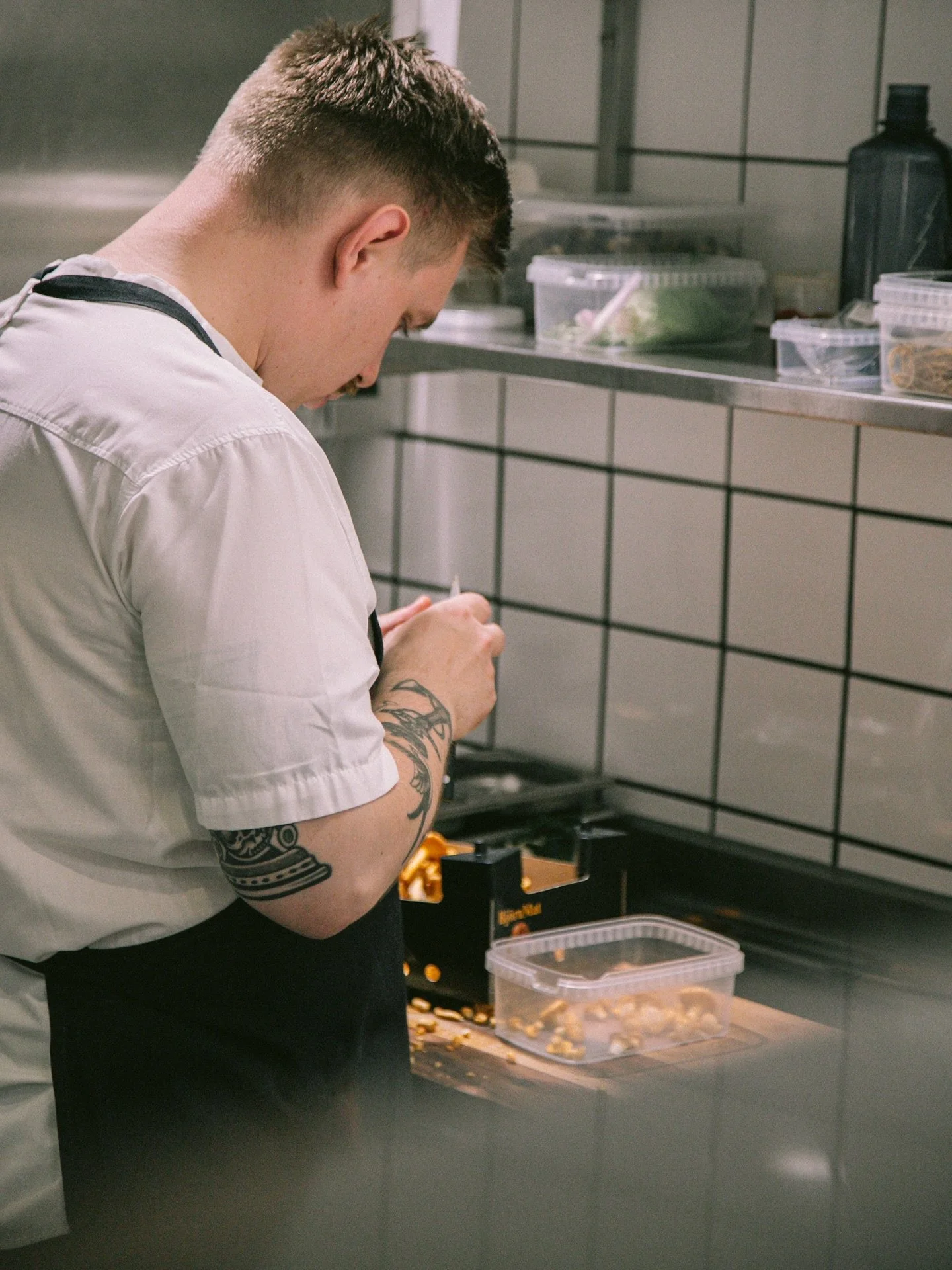 Getting ready for the weekend at @krogs_fiskerestaurant. Reserve your table today - link in bio.