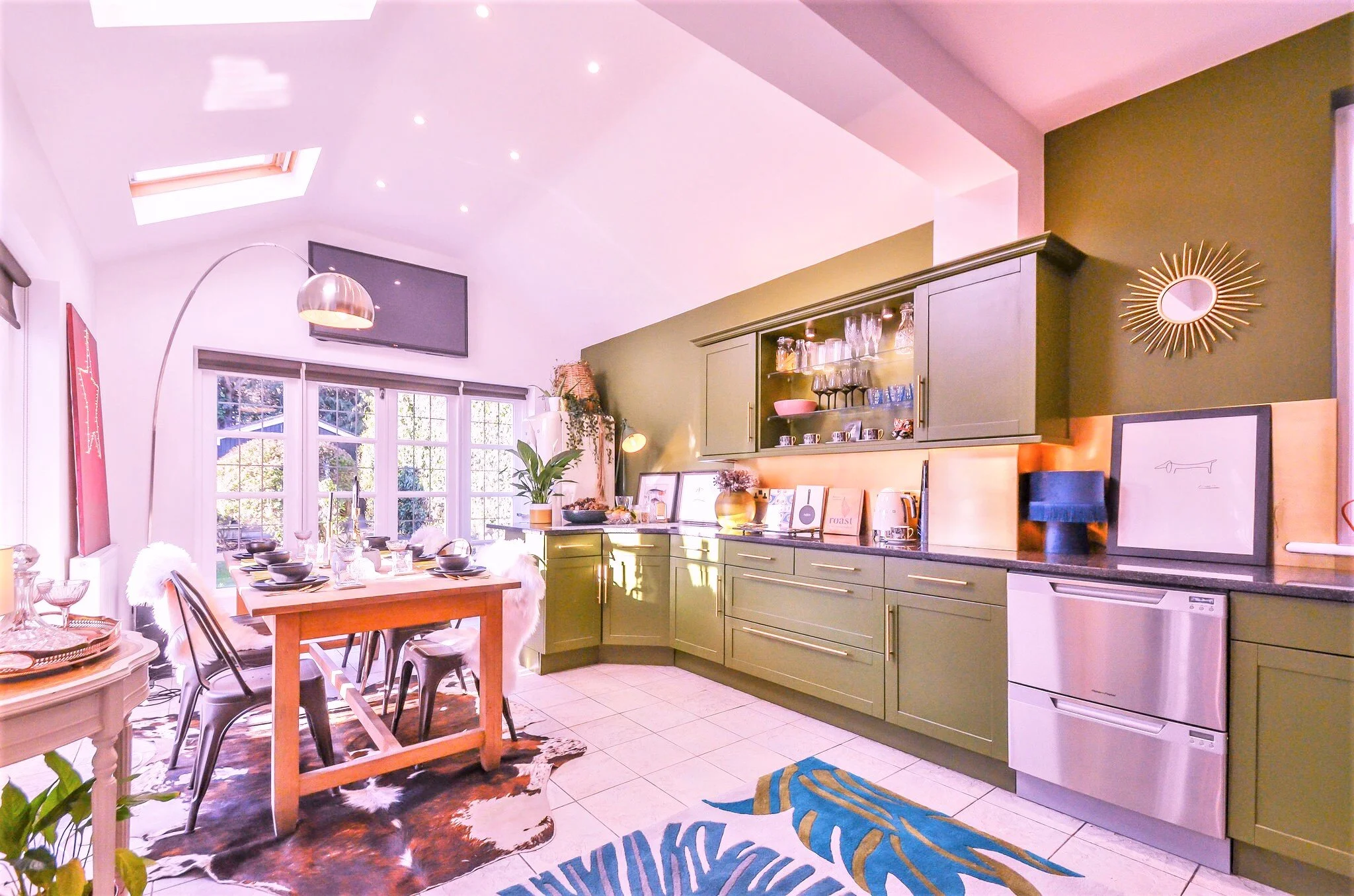 1a1a5abfed767a879e695e59d2dd1e1d3dbcbb740a4372804c7ae999c3b56a03 (2).jpg