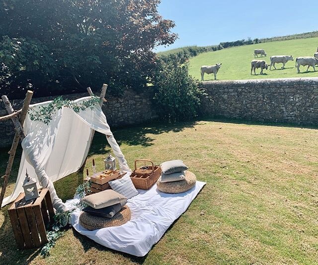 The Boho Picnic 🌾🤍🥂
~
~
I am so excited to share this with you all !! We&rsquo;re now taking bookings from July 13th onwards for anniversaries, birthdays or should have been wedding dates over the summer or any other occasions 🍓 
This will includ