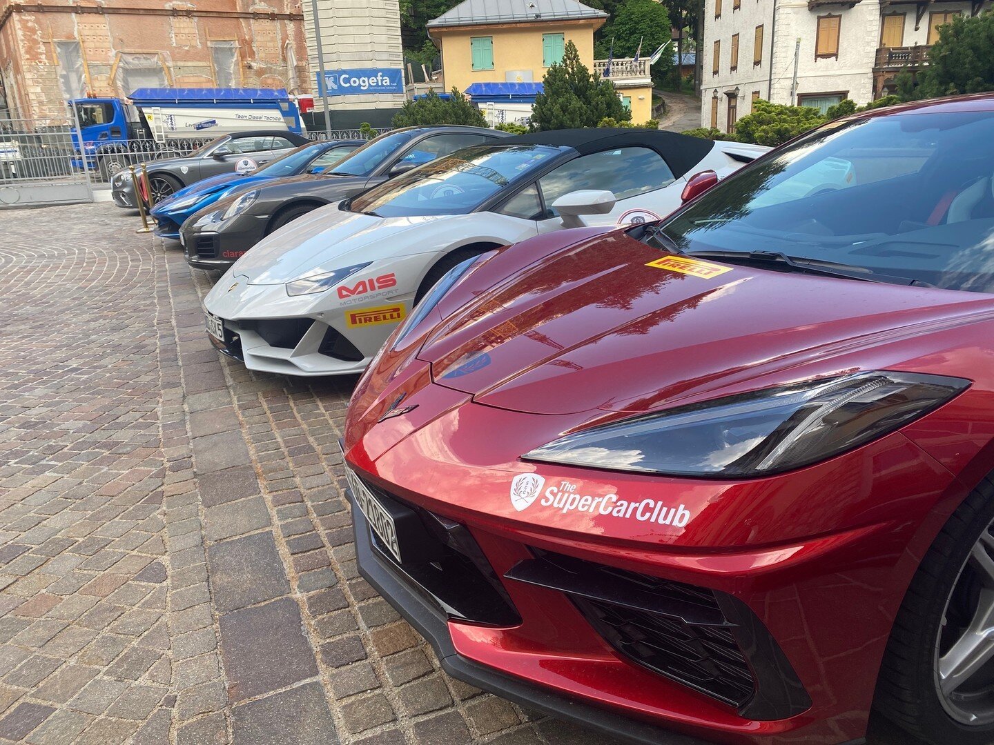 🇮🇹 🏁⁠
⁠
⁠#thesupercarrun #thesupercarclub #drivingtours #supercarevents #europeanroadtours