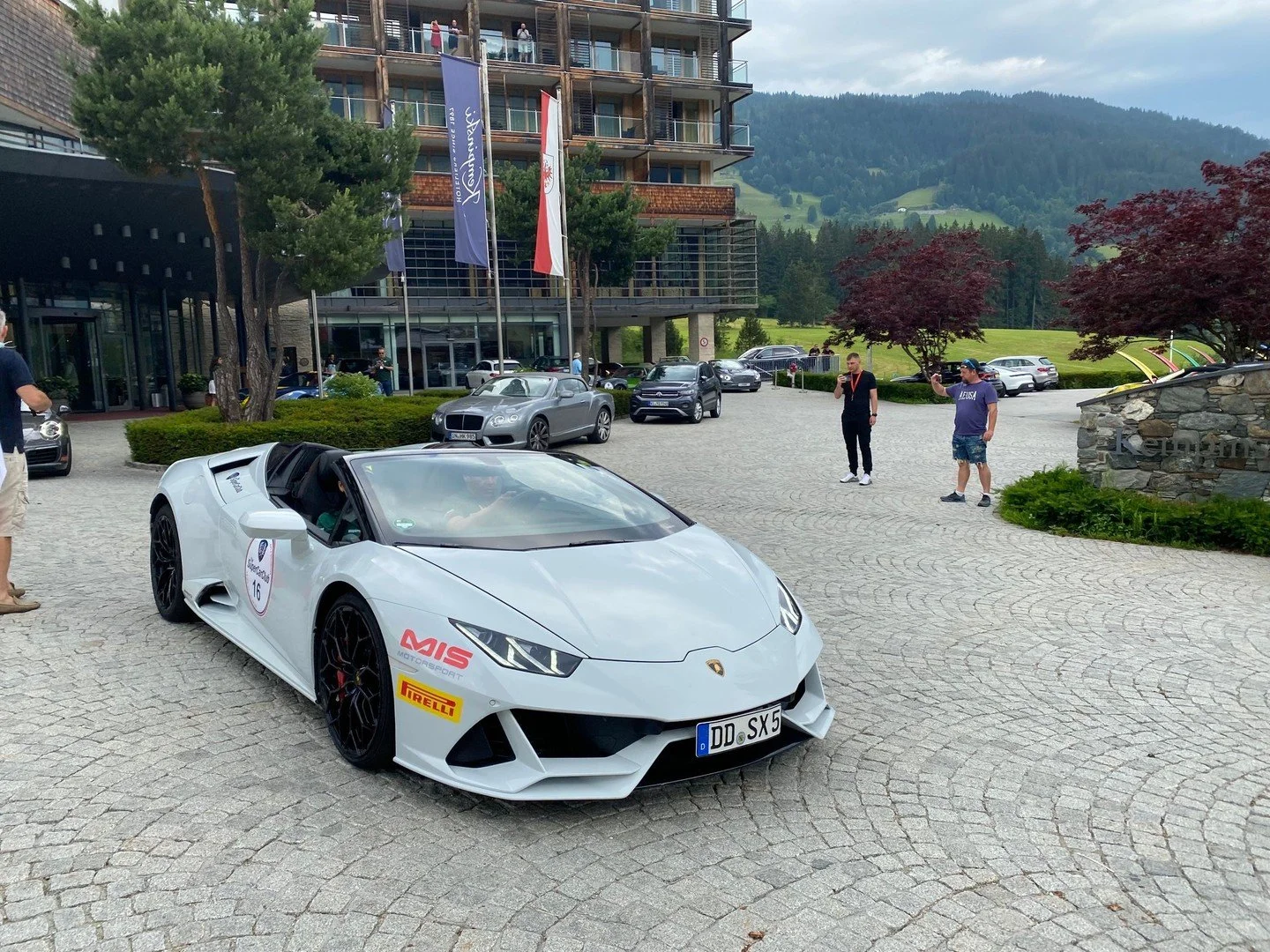 Ready for the off on the 2022 Supercar Run 🇦🇹⁠
⁠
Send us an email to learn more about our 2026 event⁠
📩 info@thesupercarclub.com ⁠
⁠
⁠
#porsche #911turbos #thesupercarclub #austria #supercardrivingtour #drivingtour