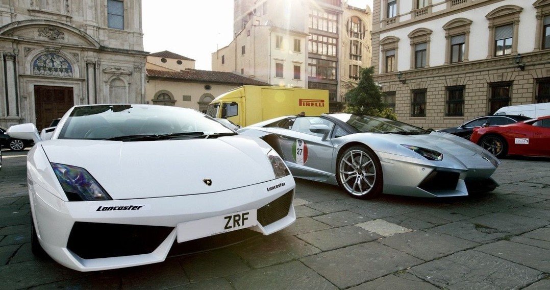 Sun rising on the Piazza Ognissanti in Florence on the 2015 Giro d'Italia⁠
⁠
⁠
#supercarclub #supercarrun #drivingclub #supercarevents #supercartours #europeandrivingtour #2026supercar #driversclub #luxurydriving