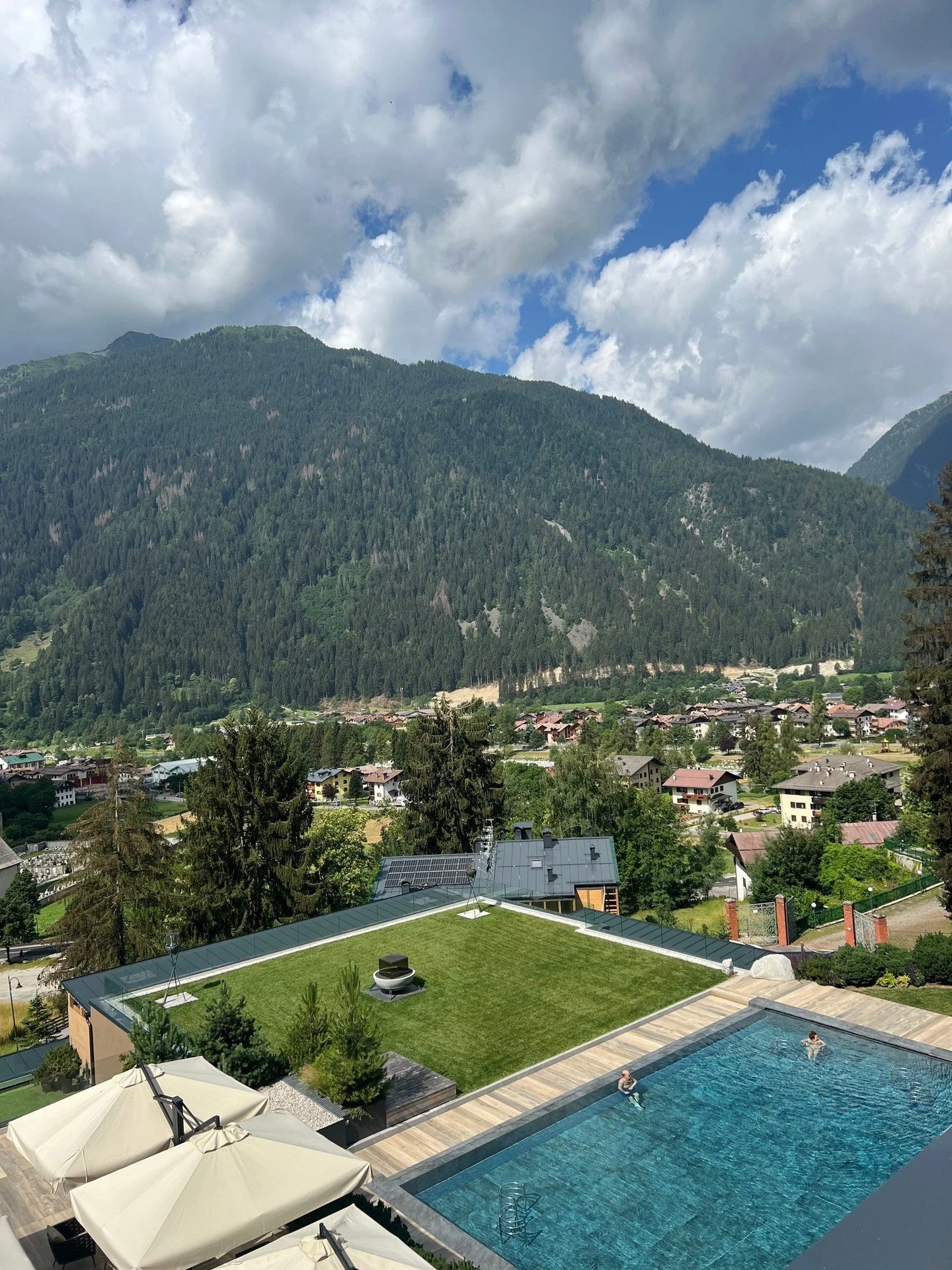Locations, roads and hotels are carefully picked to create the most amazing trip! Relaxing at the end of a day's driving couldn't look better than this! 😌⁠
⁠
#roadtrip #luxurytravel #events #supercar #thesupercarclub #thesupercarrun #roadtour #trave