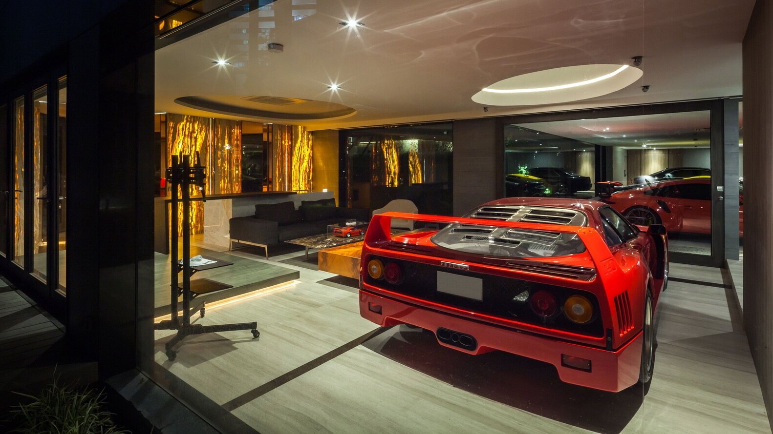 dream-garage-ferrari-f40-amazing