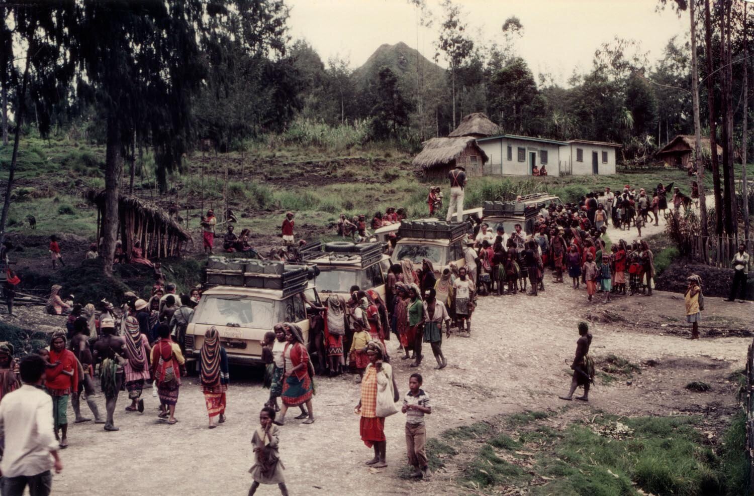  1982’s Camel Trophy took place in Papua New Guinea, where the convoy of Range Rovers made quite an impression on the local population.  Photo Andreas Bender 