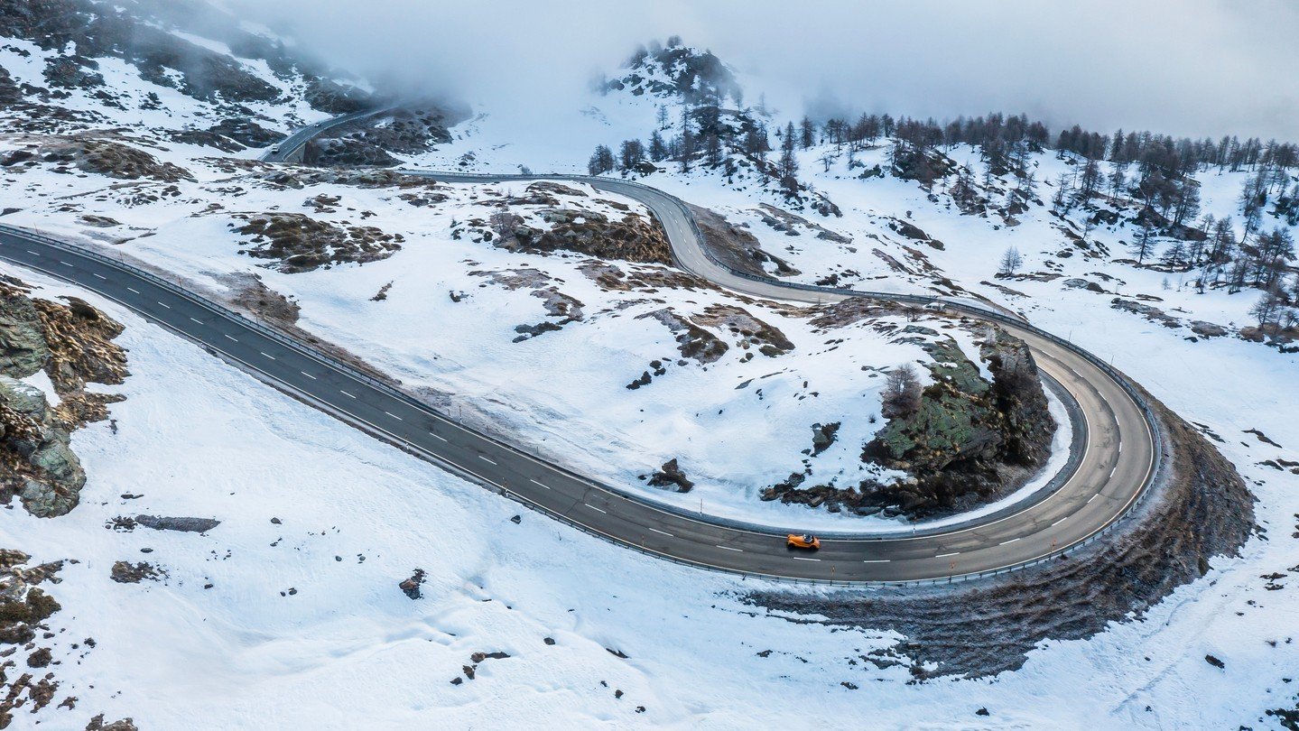 #switchbacksaturday on the Bernina Pass 🇨🇭⁠
⁠
St Moritz might be best known for its Cresta Run bobsleigh track, but the bends of the Bernina are just as exhilarating.⁠
⁠
Find out more at the link in bio.⁠
⁠
📷️ @barryhaydenphoto⁠
🚗 @morganmotor⁠
⁠