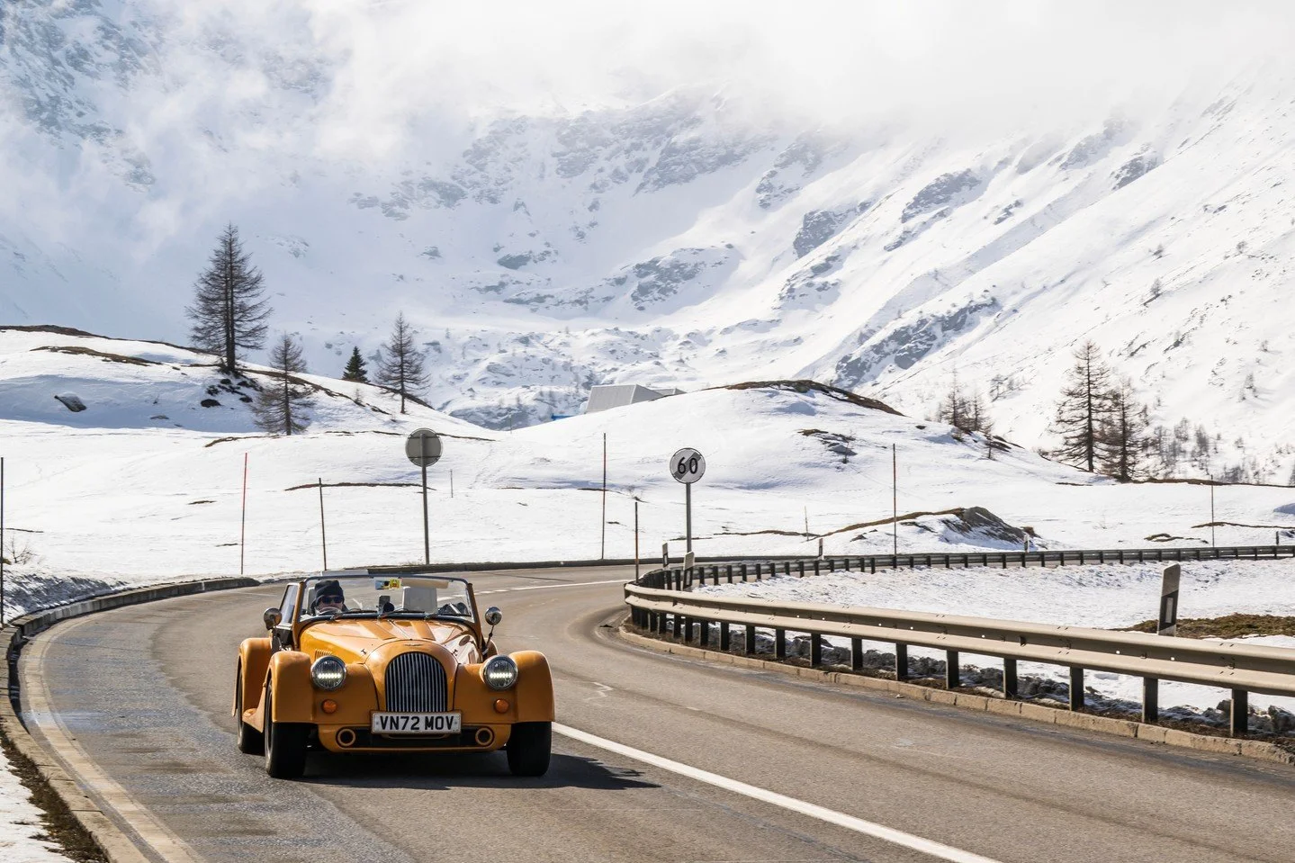 It's not just skiers and snowboarders who feel the call of the mountains in winter.⁠
⁠
If you're aching for an Alpine Pass to drive then hit the link in bio to discover the sensational Swiss mountain roads that are open all-year.⁠
⁠
📷️ @barryhaydenp