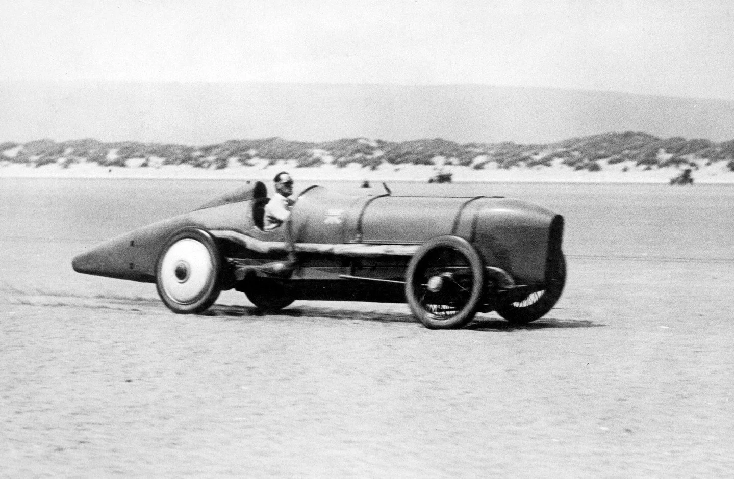 Pendine Sands is the fastest beach in Britain.⁠
⁠
It's where Malcolm Campbell first bested 150mph and where Idris Elba beat the flying mile in a Bentley.⁠
⁠
You can still drive on the sands today - to find out how hit the link in bio.⁠
⁠
⁠===========