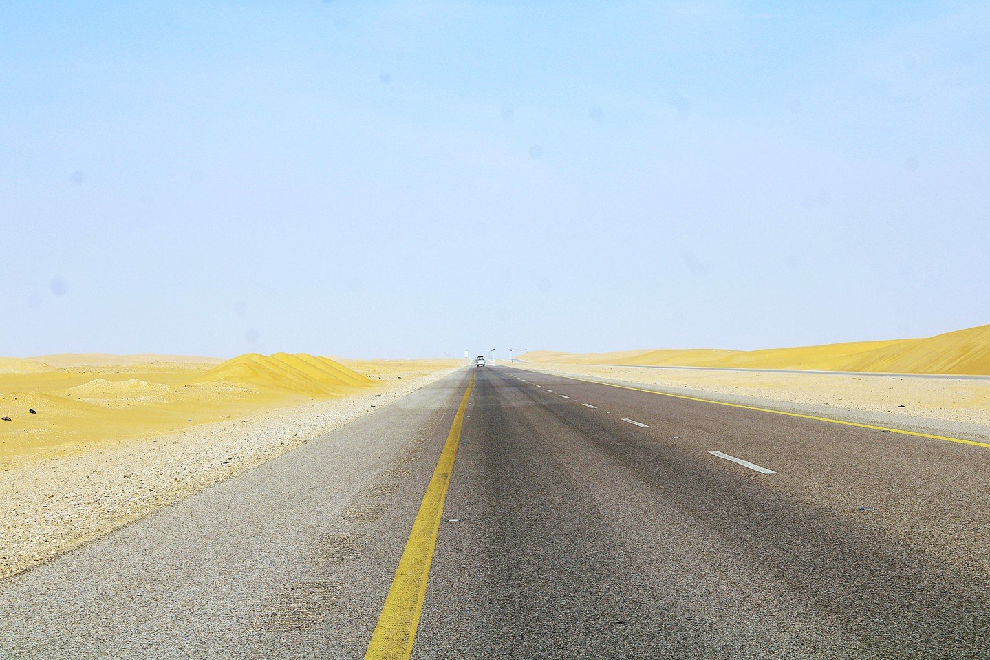 The straightest #sundaydrive in the world can be found in Saudi Arabia.⁠
⁠
&ldquo;Built originally as a private road for King Fahd (SAU), the stretch of Highway 10 connecting Highway 75 in the Haradh area to Highway 95 in the west of Saudi Arabia is 
