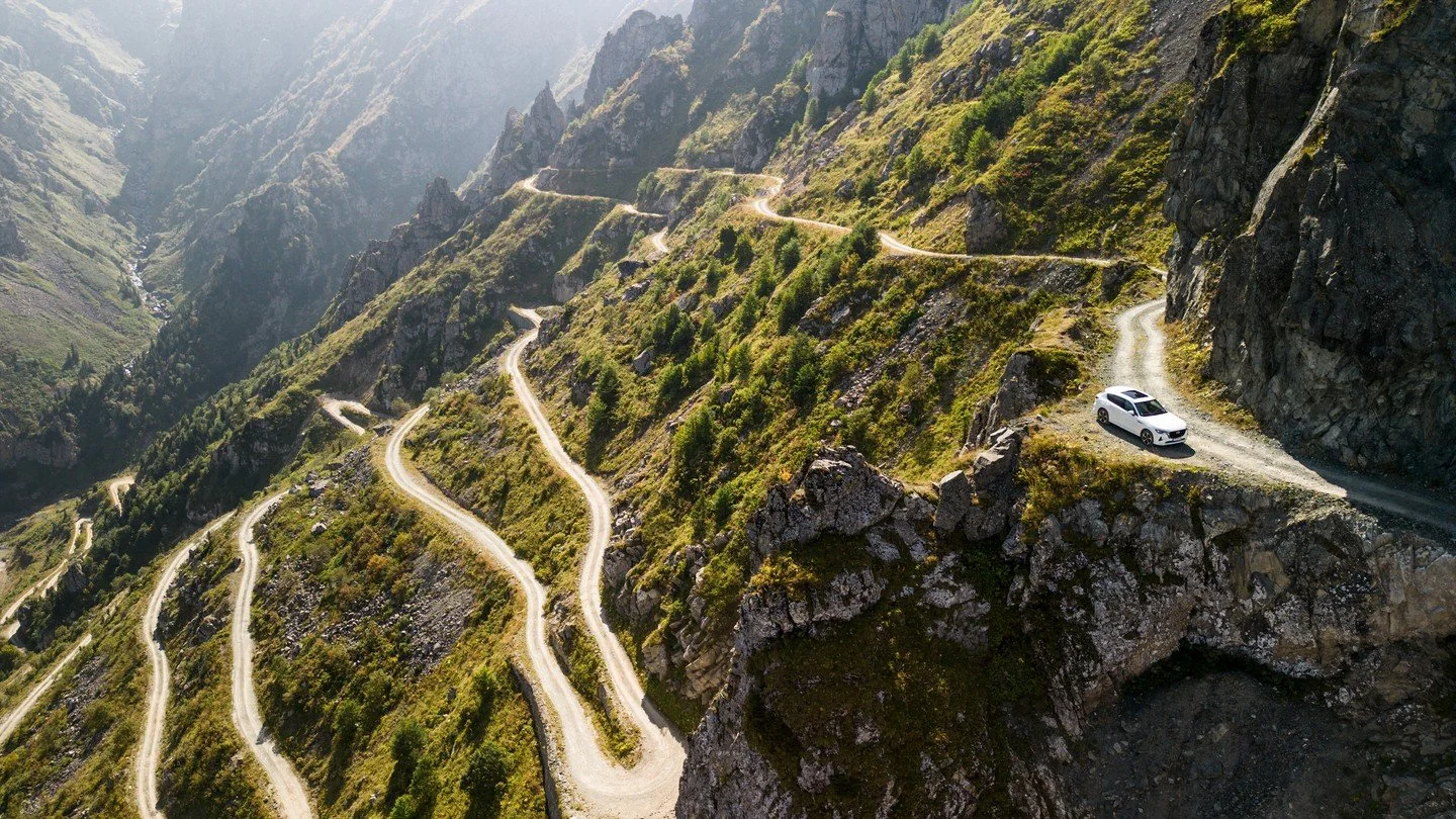 #switchbacksaturday on the Derabasi Turns, T&uuml;rkiye⁠
⁠
Gaining over 1,000 feet of altitude in three miles through the precarious positioning of 13 hairpin bends it&rsquo;s a busy experience behind the wheel. Some turns are so sharp that, unless y
