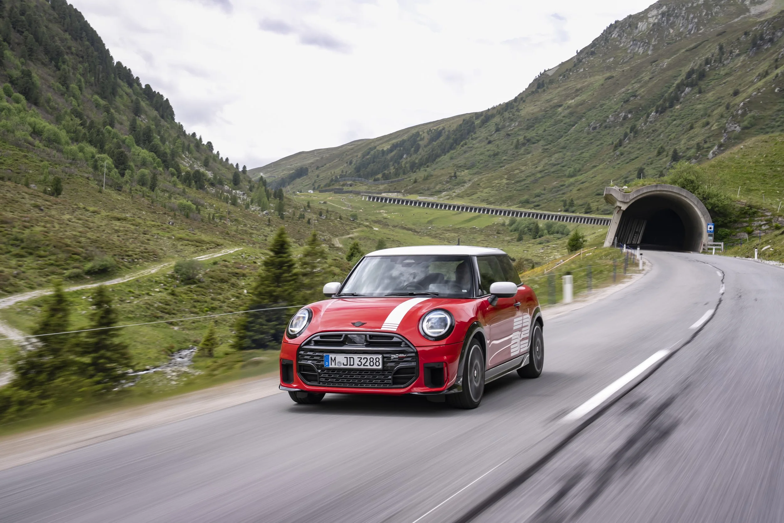 BF_MINI_Driving_Experience_Stephen_Dobie_062026-00023.jpg