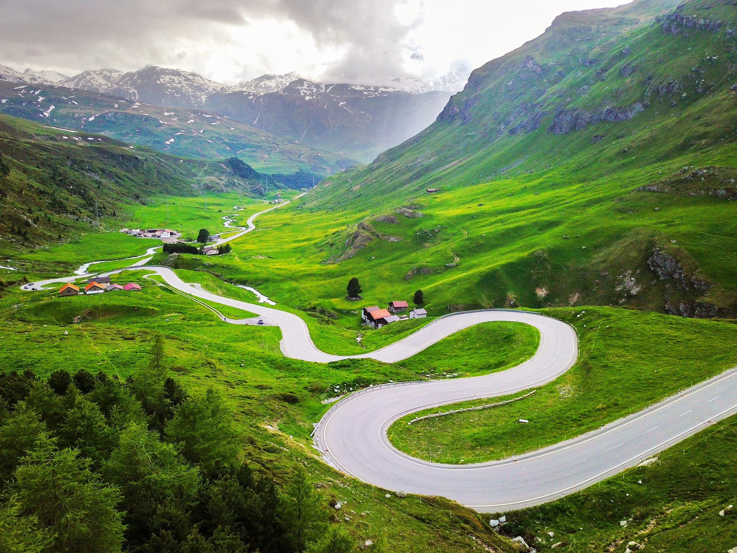 6 of the Best European Mountain Passes Made Easy
