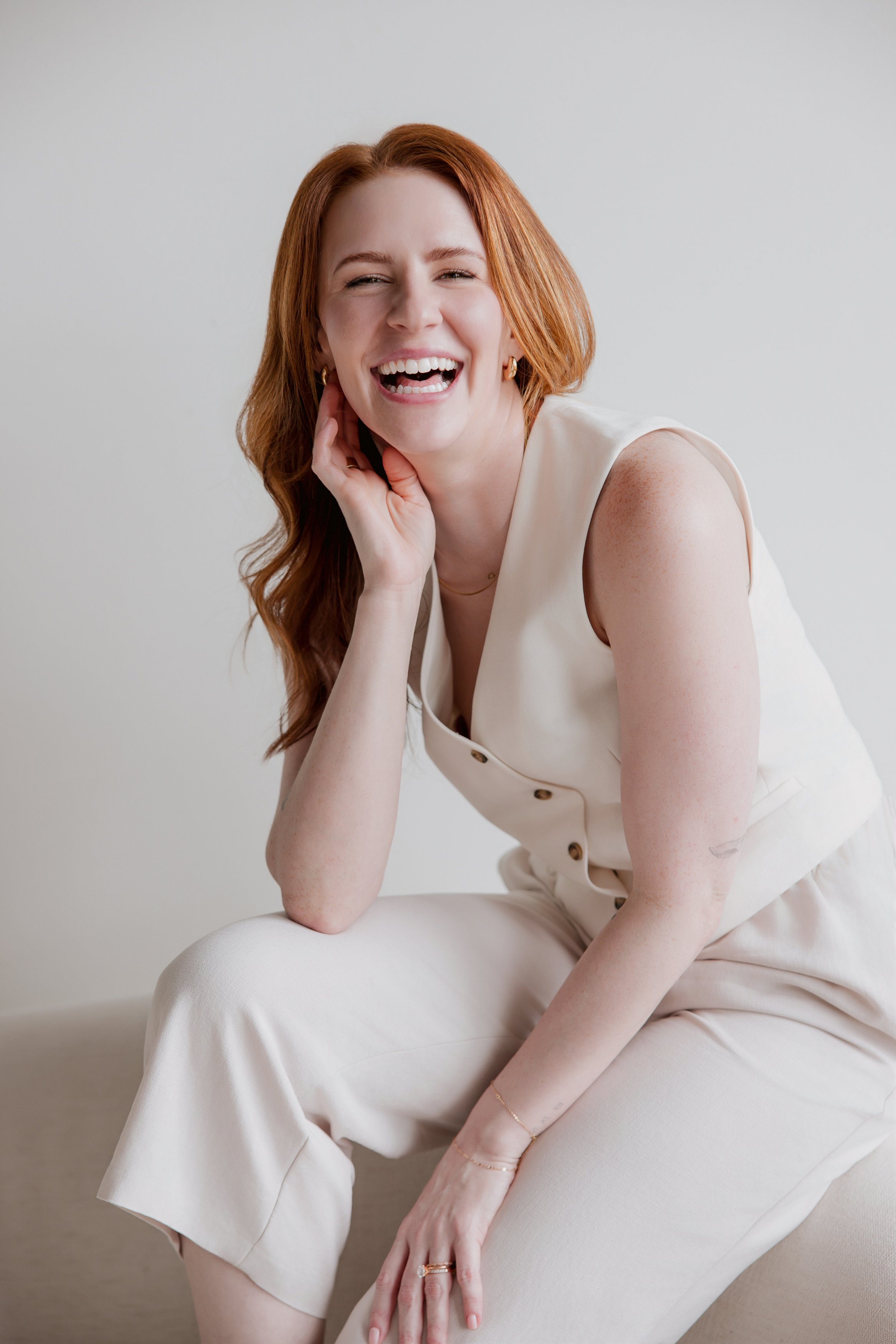 chelsea-choquette-hello-happy-146.jpg