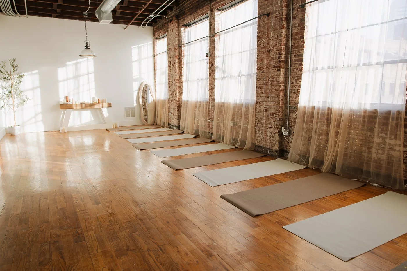 neutral-moon-studio-wellness-yoga-atlanta-rental-1.jpg