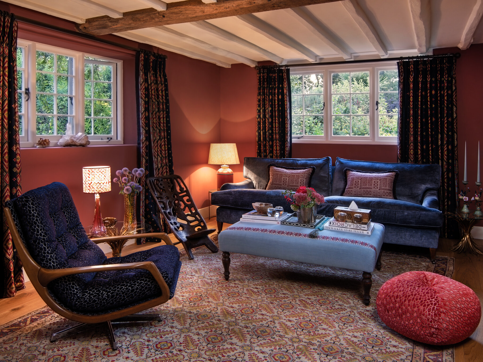 Gaywood_tv_snug_walls_plus25m_fade50_midtone_curve_darken_2048px_72dpi.jpg