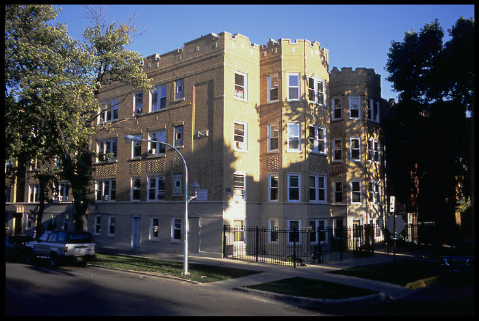 4957 N Albany St--20 units.jpg