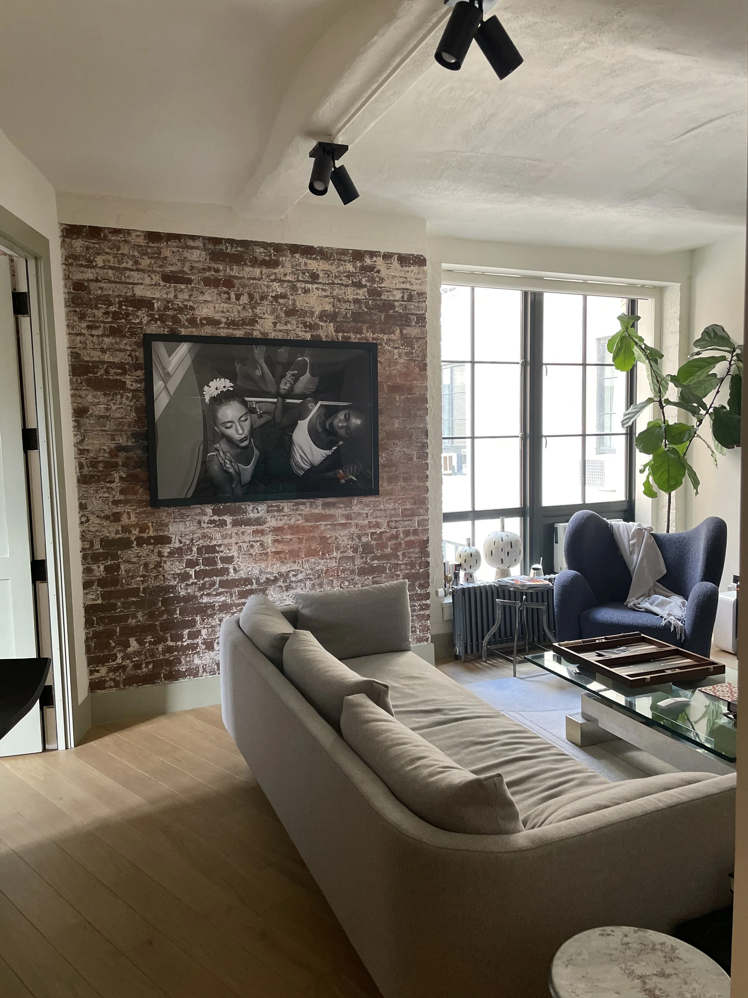 Virtual Art Consulting_TH 02.jpg