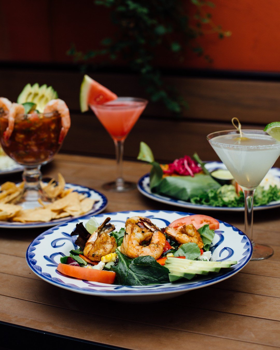 Happy Father's Day from the Santa Catarina family to yours! 🎉 Treat the fathers and father figures in your life to something they'll really enjoy today. 🔥

#santacatarina #santacatarinatx #lakewaytx #cedarparktx #cherrywoodatx #atxfoodie