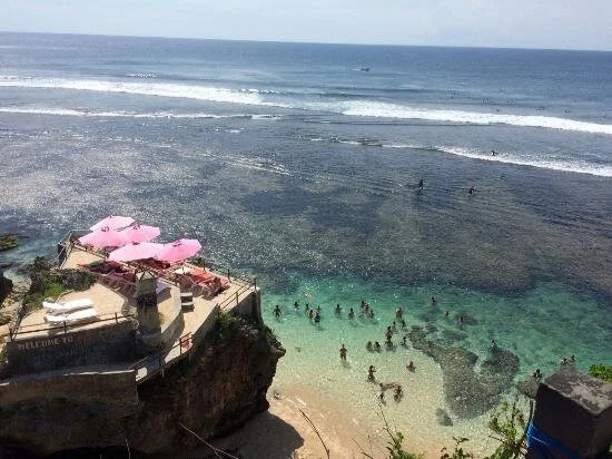 Suluban-Beach-by-Galih-Bali-Tour.jpg