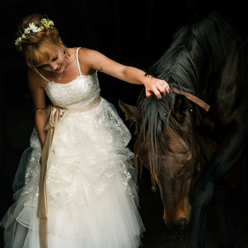  The whole wedding setting was just so unique and effortless. Adventuresome wedding photography it is. 