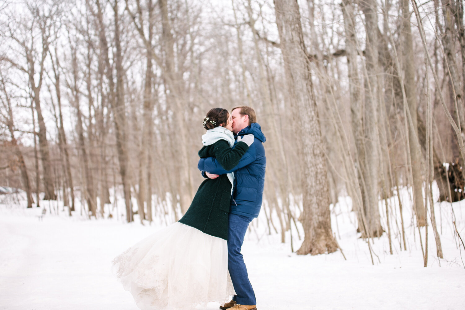  I fell in love with Sara and Iain’s winter wedding! It was my first Canadian winter photoshoot and it was epic! 