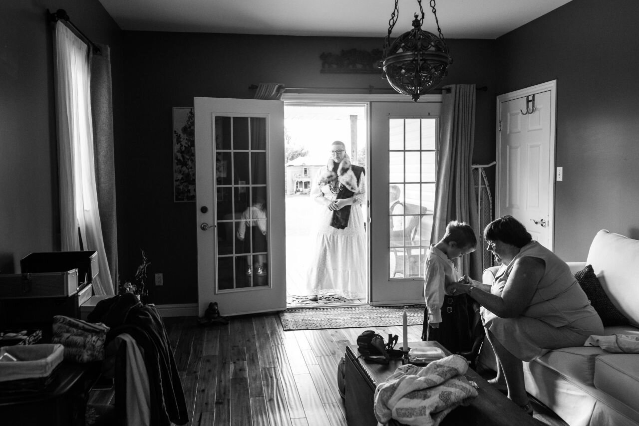 Bride and family getting ready for rural elopement near Kingston, Ontario
