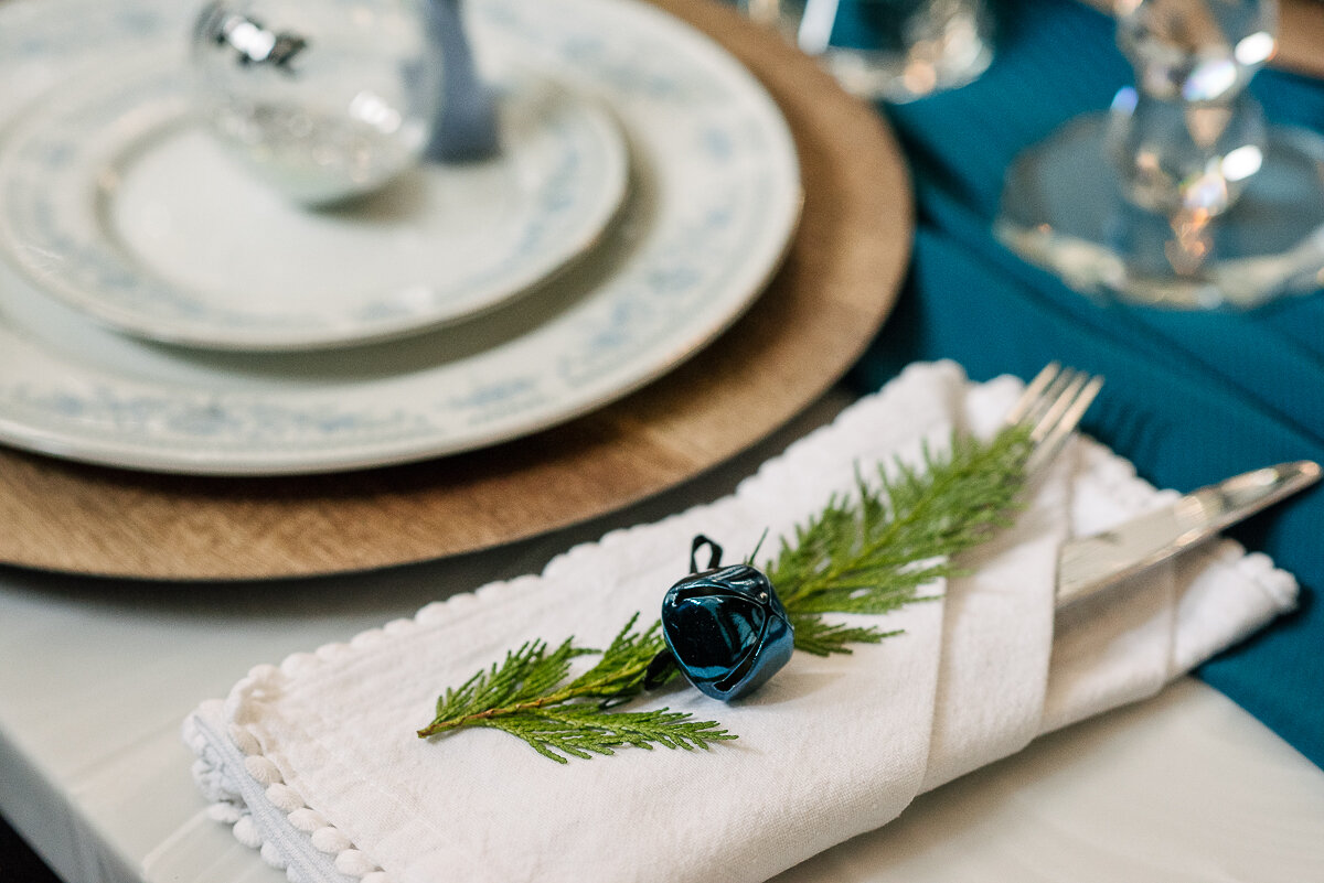 Winter wedding styled dinner table, gorgeous details 